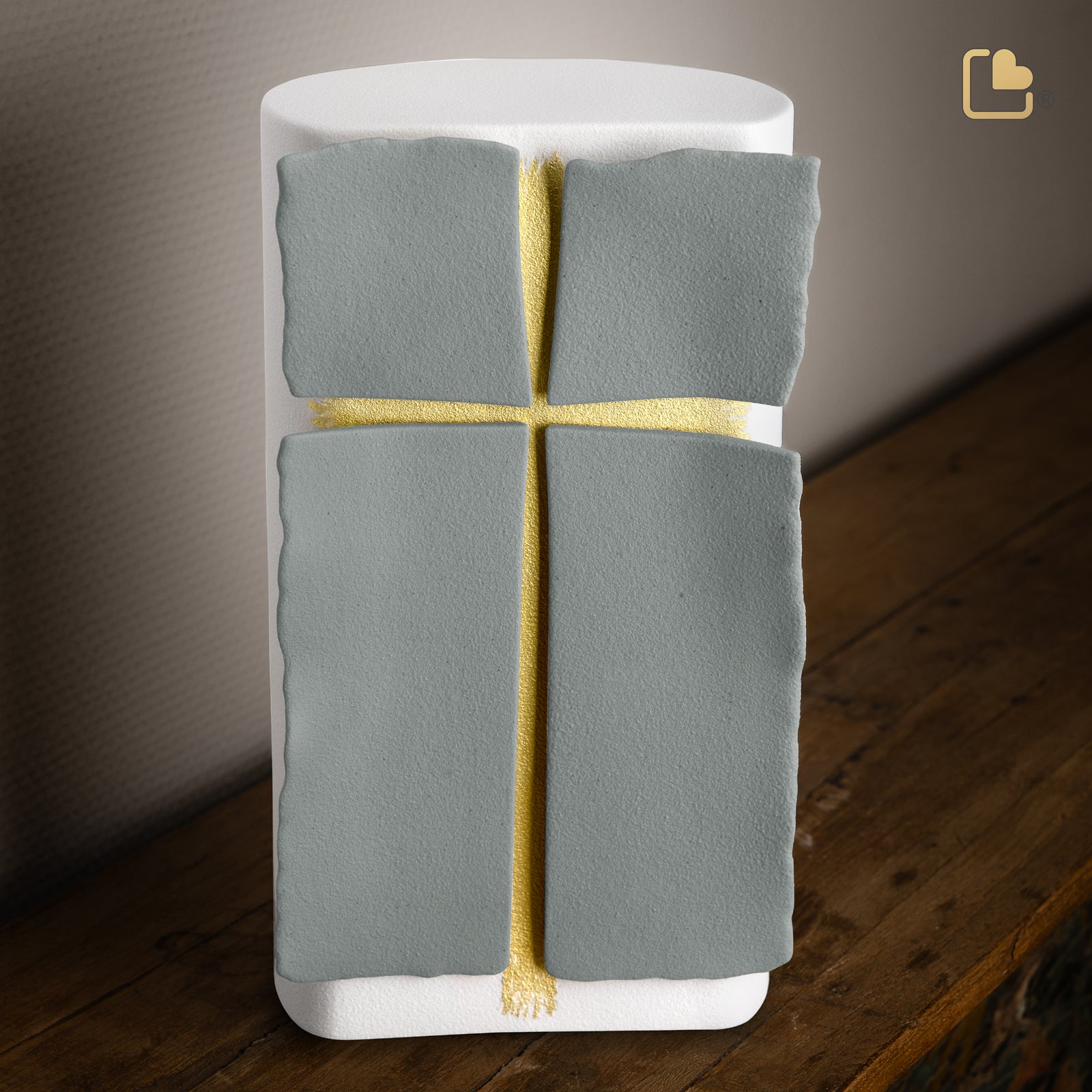 CA140 Holy Cross Standard Adult Urn Silver Grey & White