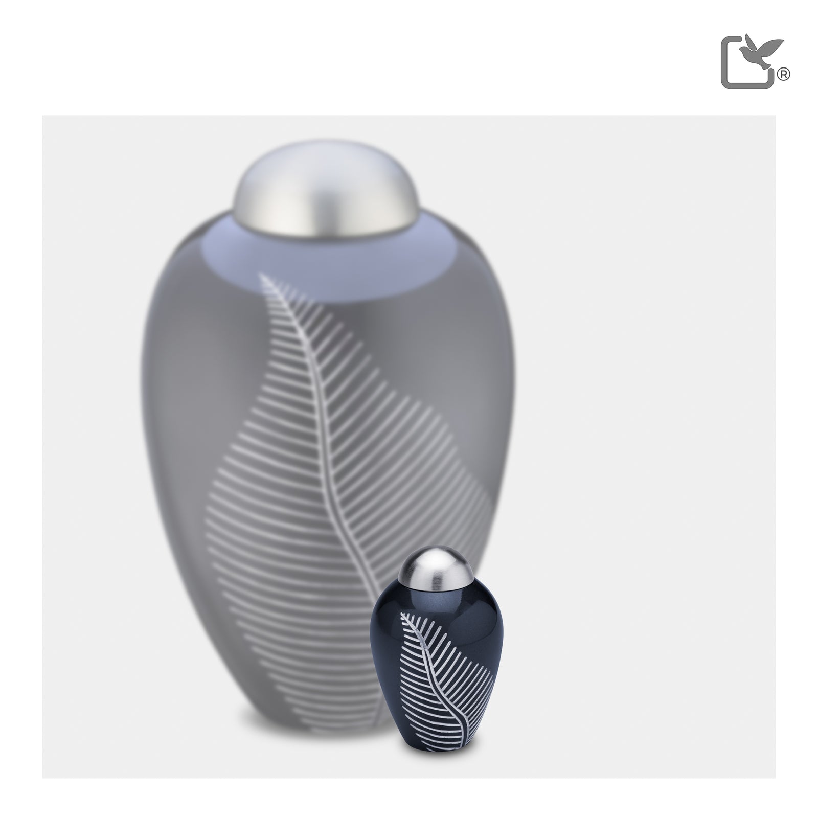 K542 Elegant Leaf Keepsake Urn Midnight & Bru Pewter