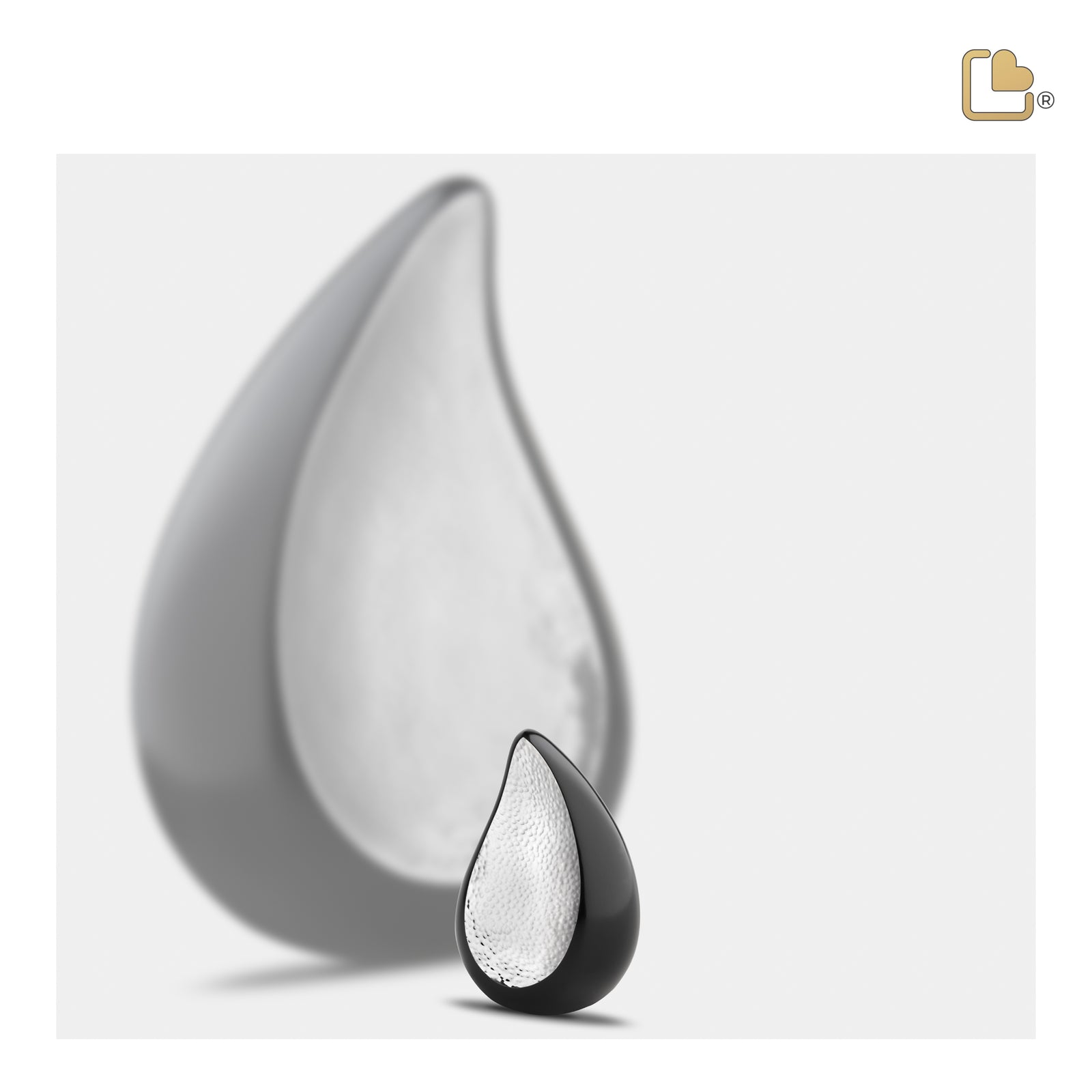 K582 TearDrop Keepsake Urn Black & Hmd Silver