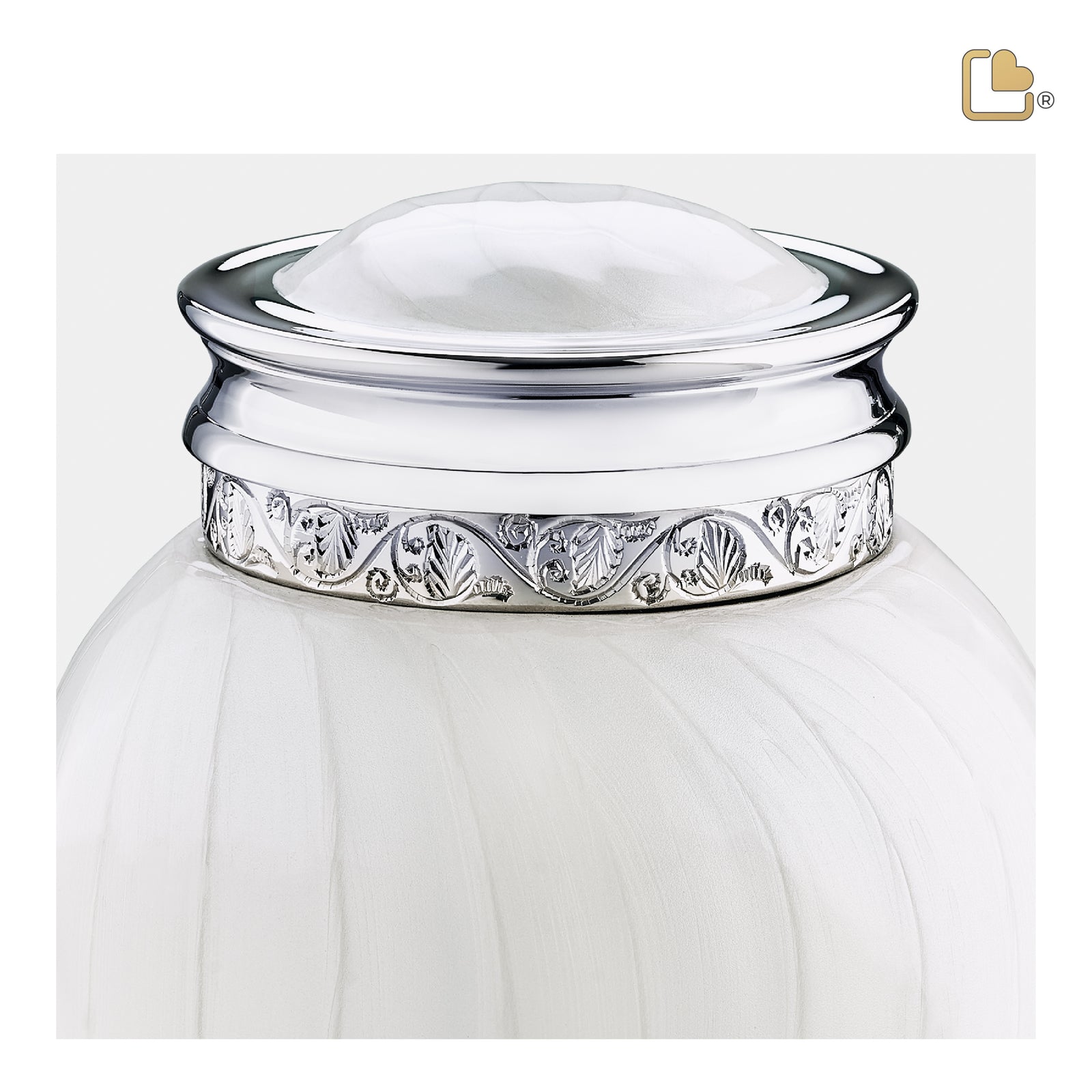 M297 Blessing Medium Urn Pearl White & Pol Silver