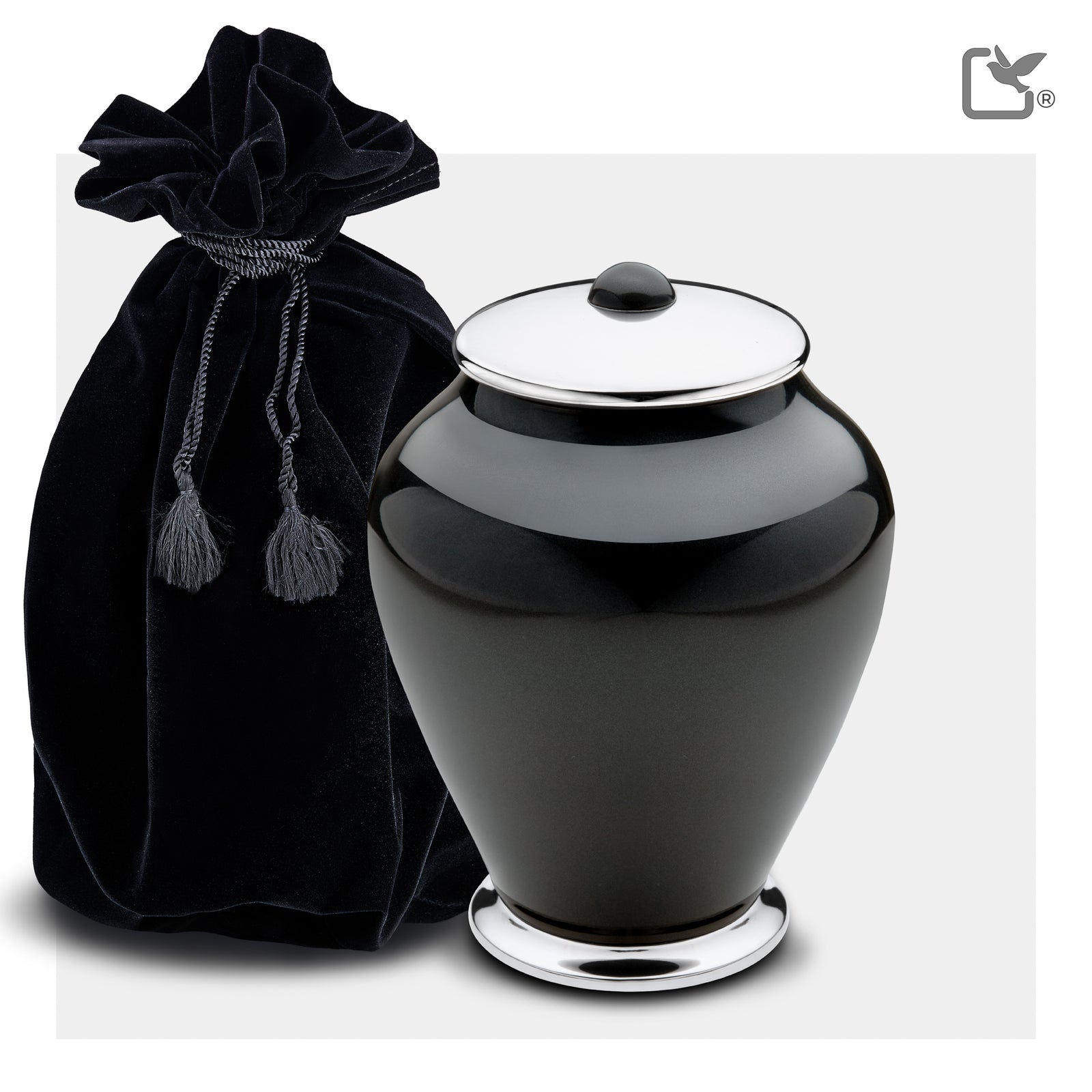 M520 Simplicity Medium Urn Midnight & Pol Silver