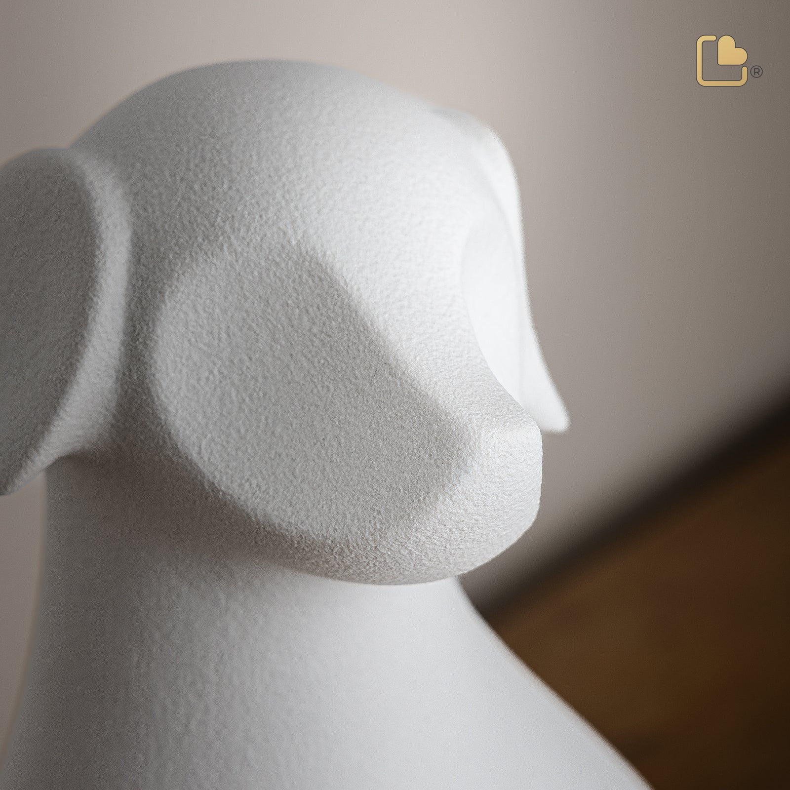 CP190   Dog Pet Urn Mist