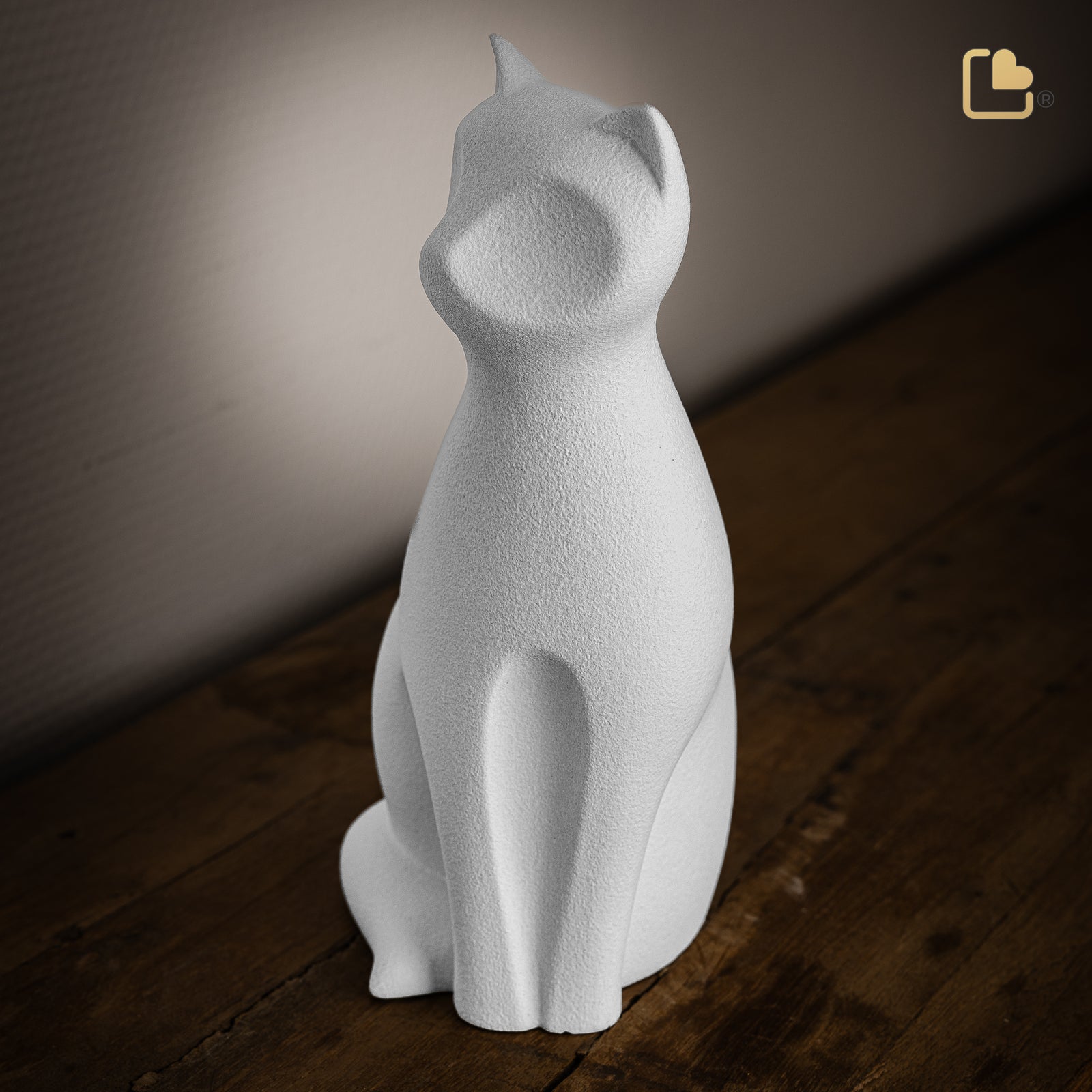 CP210   Cat Pet Urn Mist