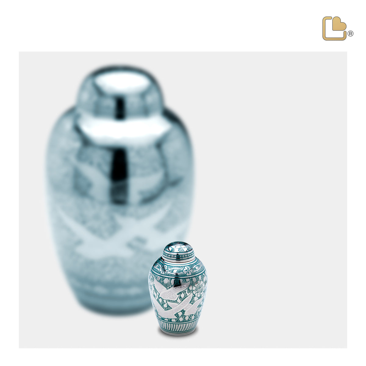 K227   DomeTop Flying Dove Keepsake Urn Green & Pol Silver