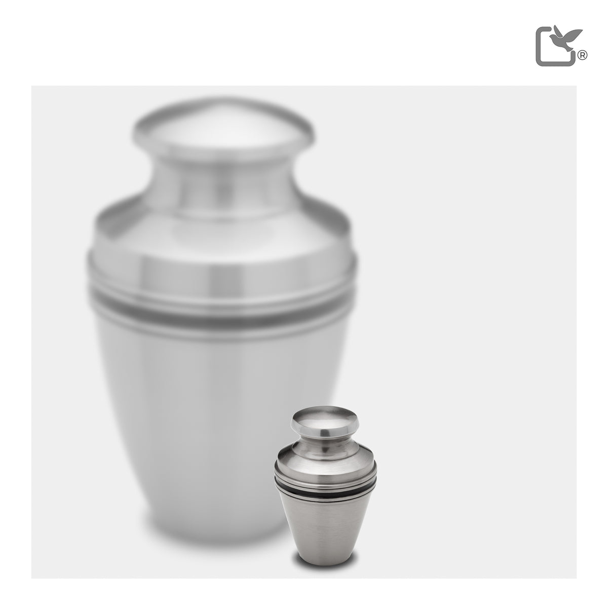 K800   Classic Vienna Keepsake Urn Bru Pewter