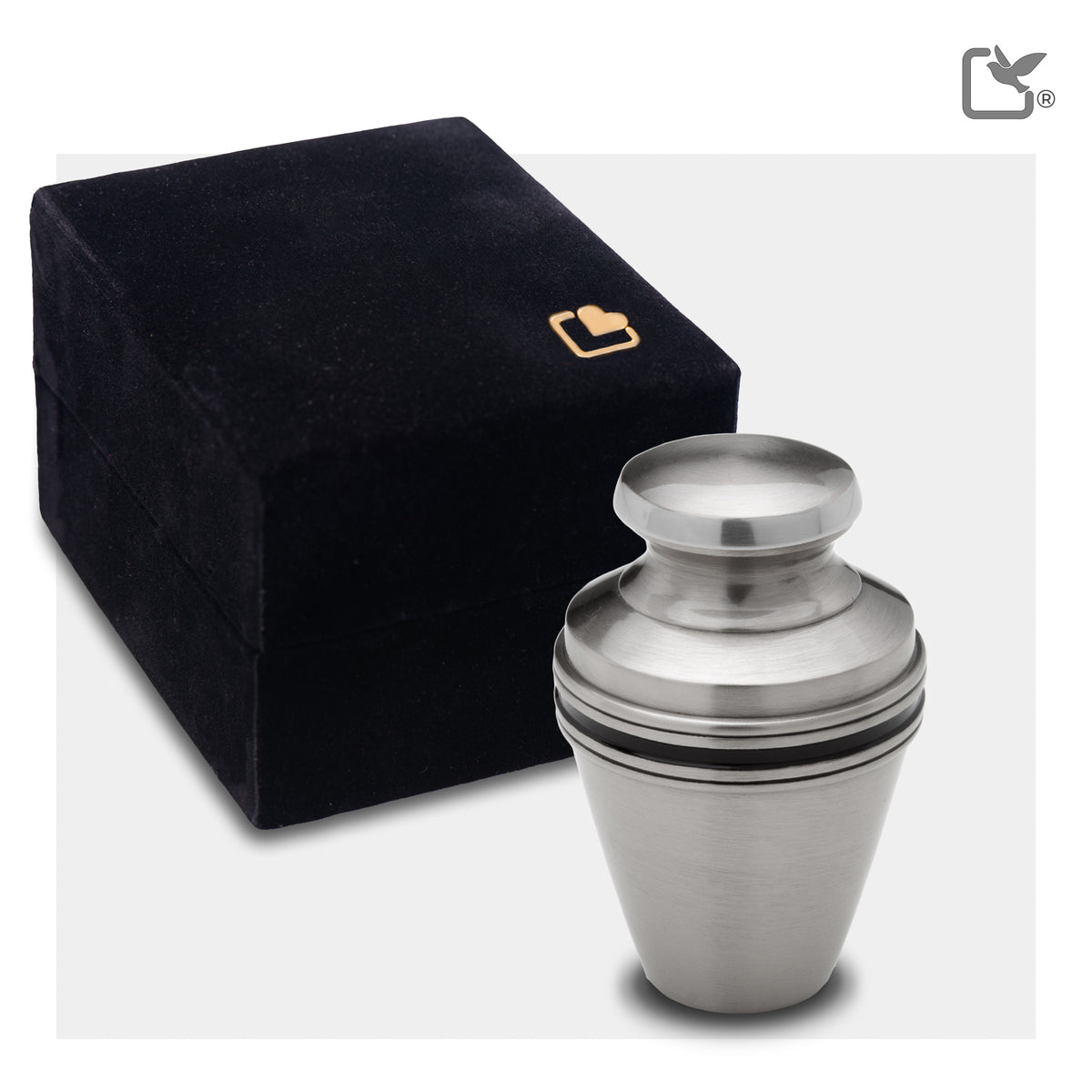 K800   Classic Vienna Keepsake Urn Bru Pewter
